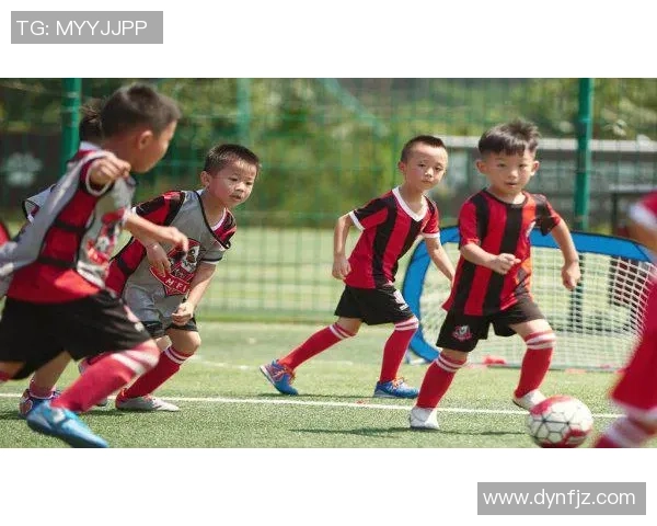 踢足球要以球星为核心才能带动整体团队发挥和实现比赛胜利